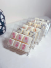 Load image into Gallery viewer, Clam Shell Wax Melts