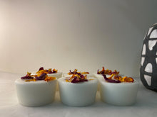 Load image into Gallery viewer, Praline Crème Wax Melts